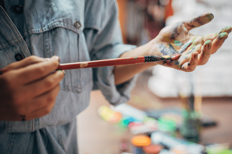 5 false beliefs you hold that prevent you from making a living from your art
