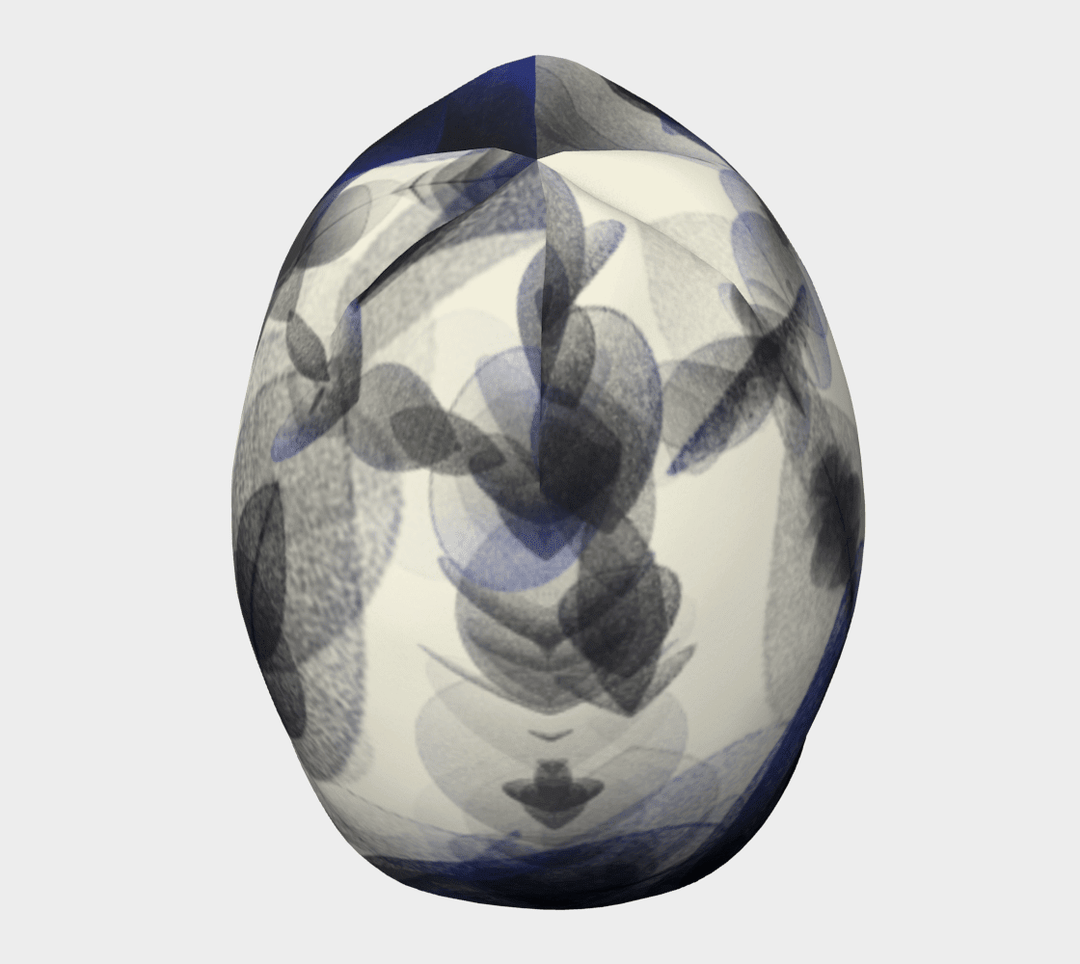Vue de face de la tuque Motifs Plumes Bleues, accentuant le motif abstrait en coups de pinceau dans des tons de bleu et de gris.